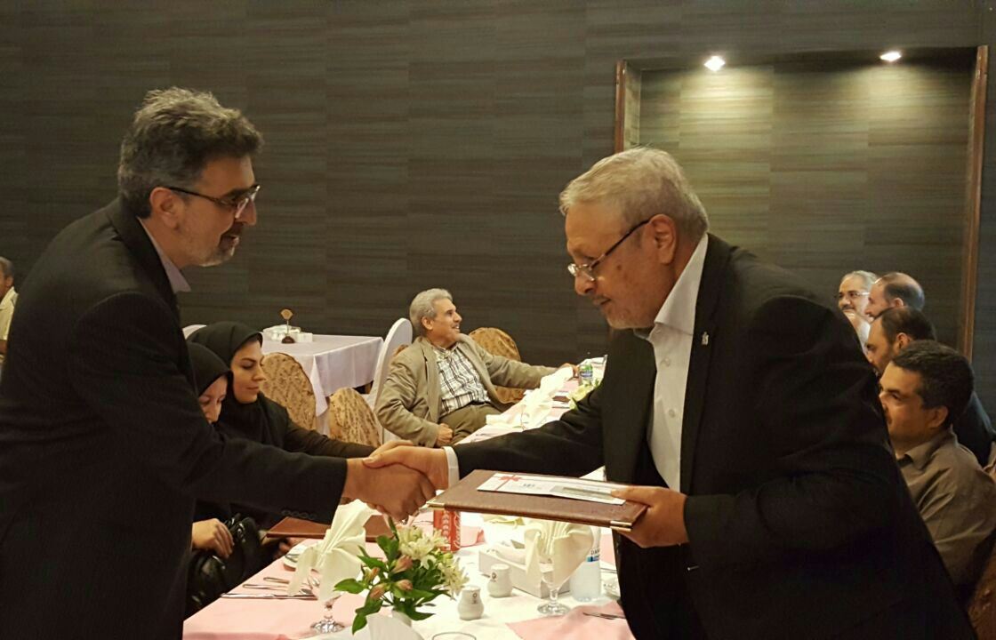 تقدیر از اعضاء کمیته علمی تخصصی تجویز و مصرف منطقی دارو