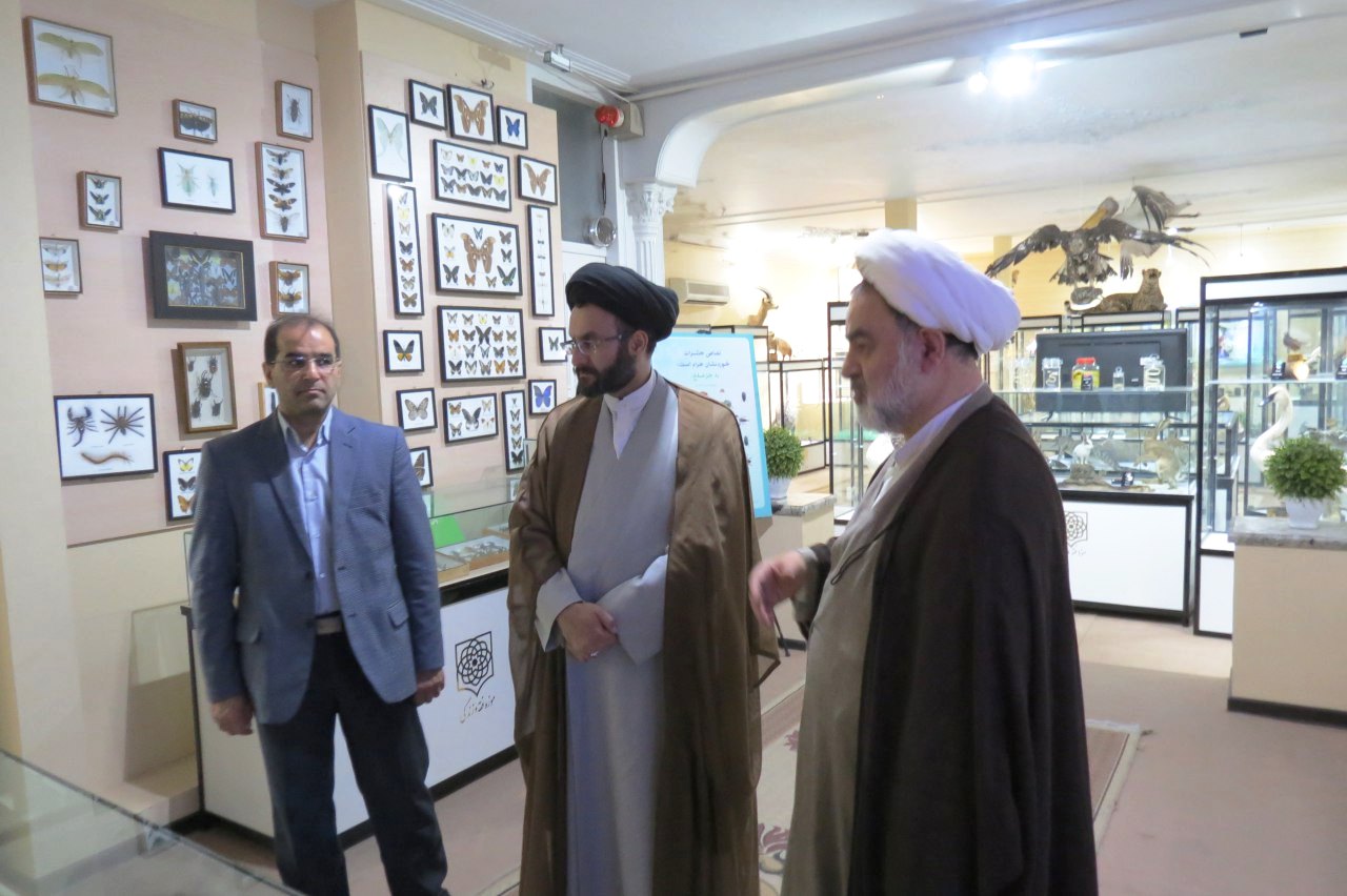 بازدید مسوولان همایش بین المللی فرآورده های حلال از موزه فقه و زندگی