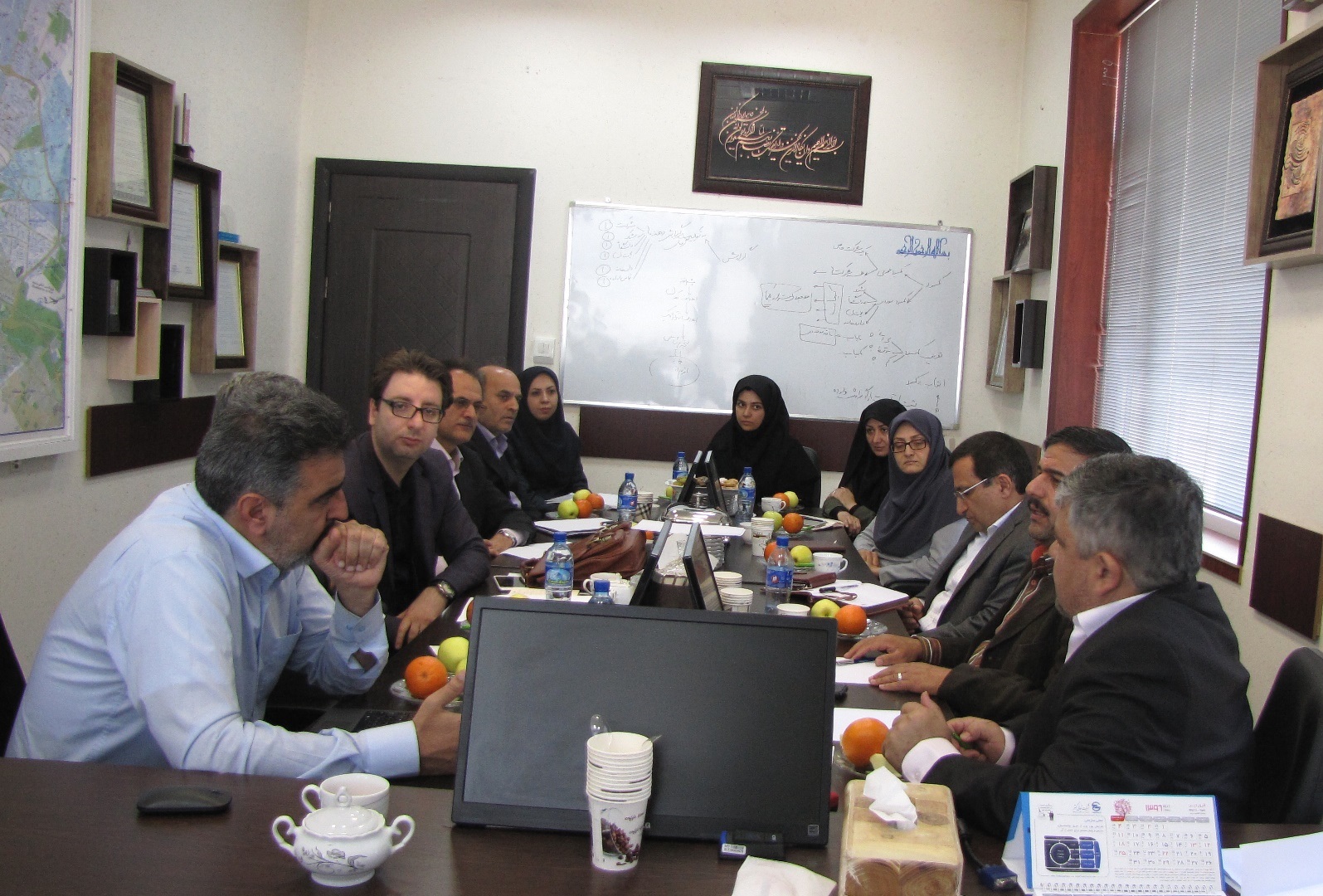 نشست معاون غذاودارو با اعضاء گروه تغذیه