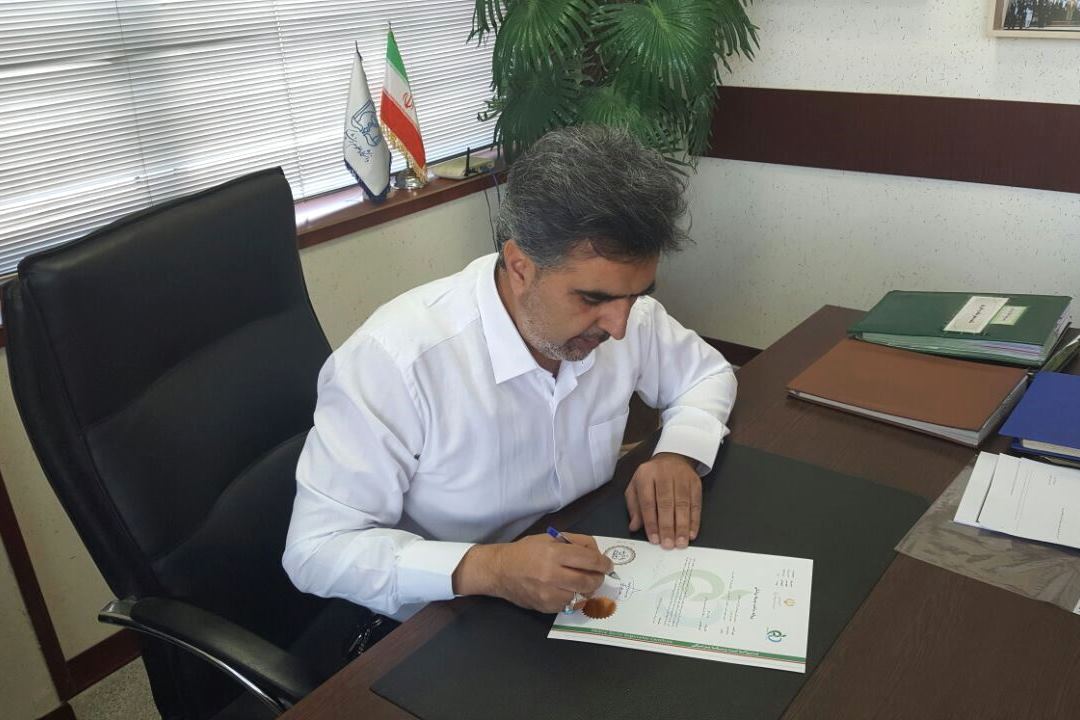 تمدید اولین پروانه ملزومات پزشکی توسط معاونت غذاودارو