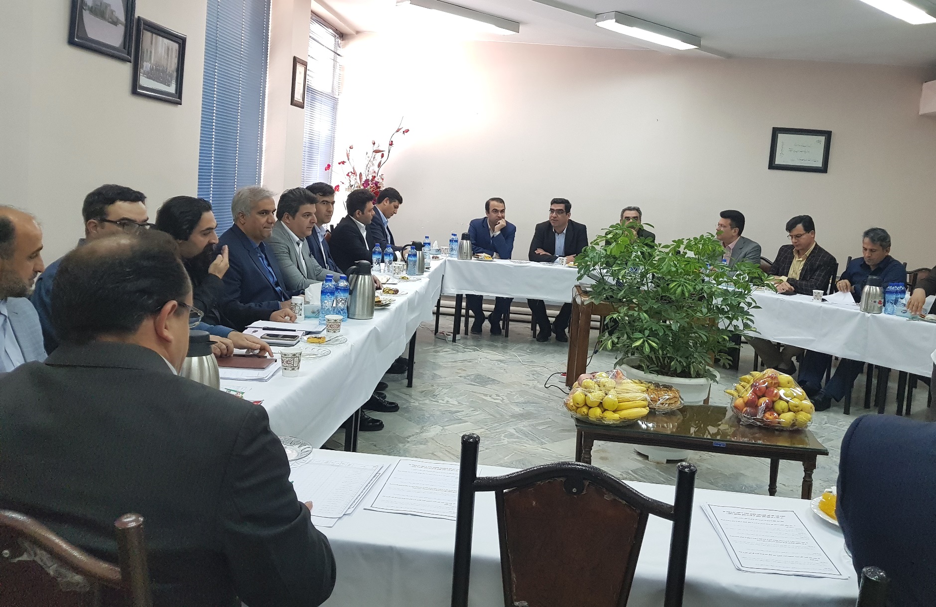 نشست ستاد تدارک و توزیع دارو