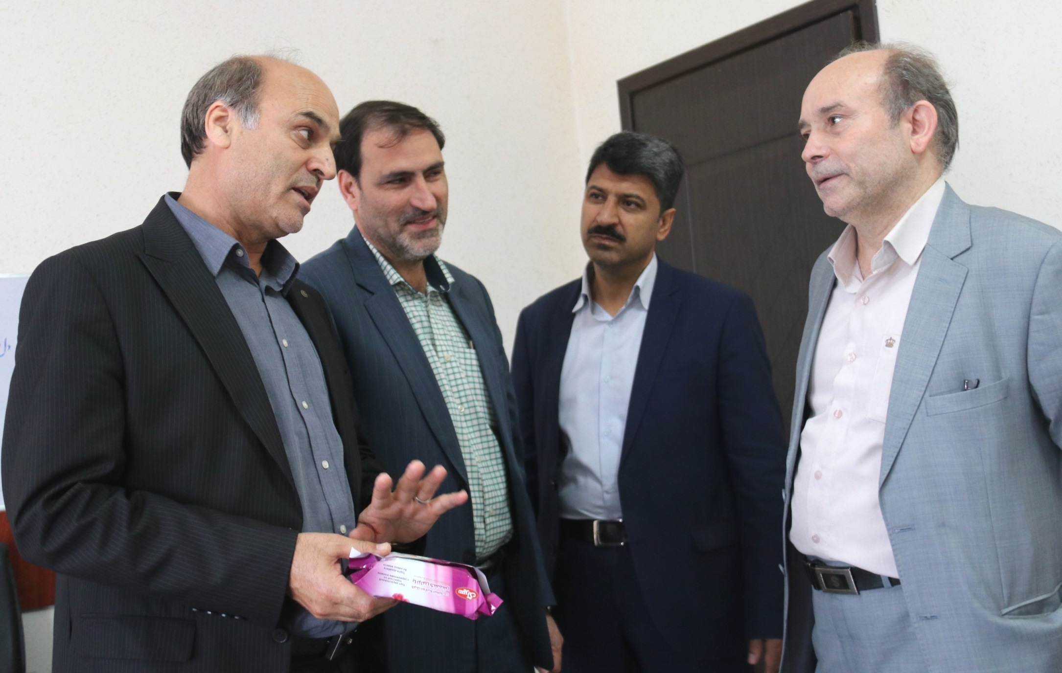 بازدید سرپرست معاونت غذا و دارو
